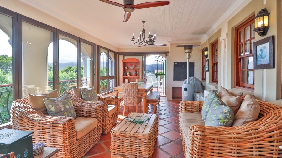 6 Bedroom Property for Sale in Kingfisher Creek Western Cape